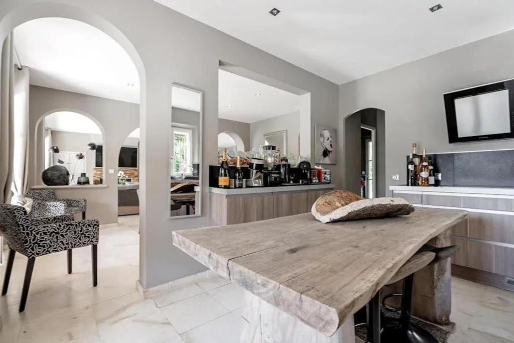 Grande Villa St-Tropez Area Avec Piscine Chauffee Gassin Dış mekan fotoğraf